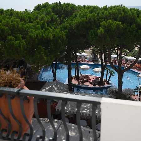 Agora Park Hotel Lido di Jesolo Exteriör bild