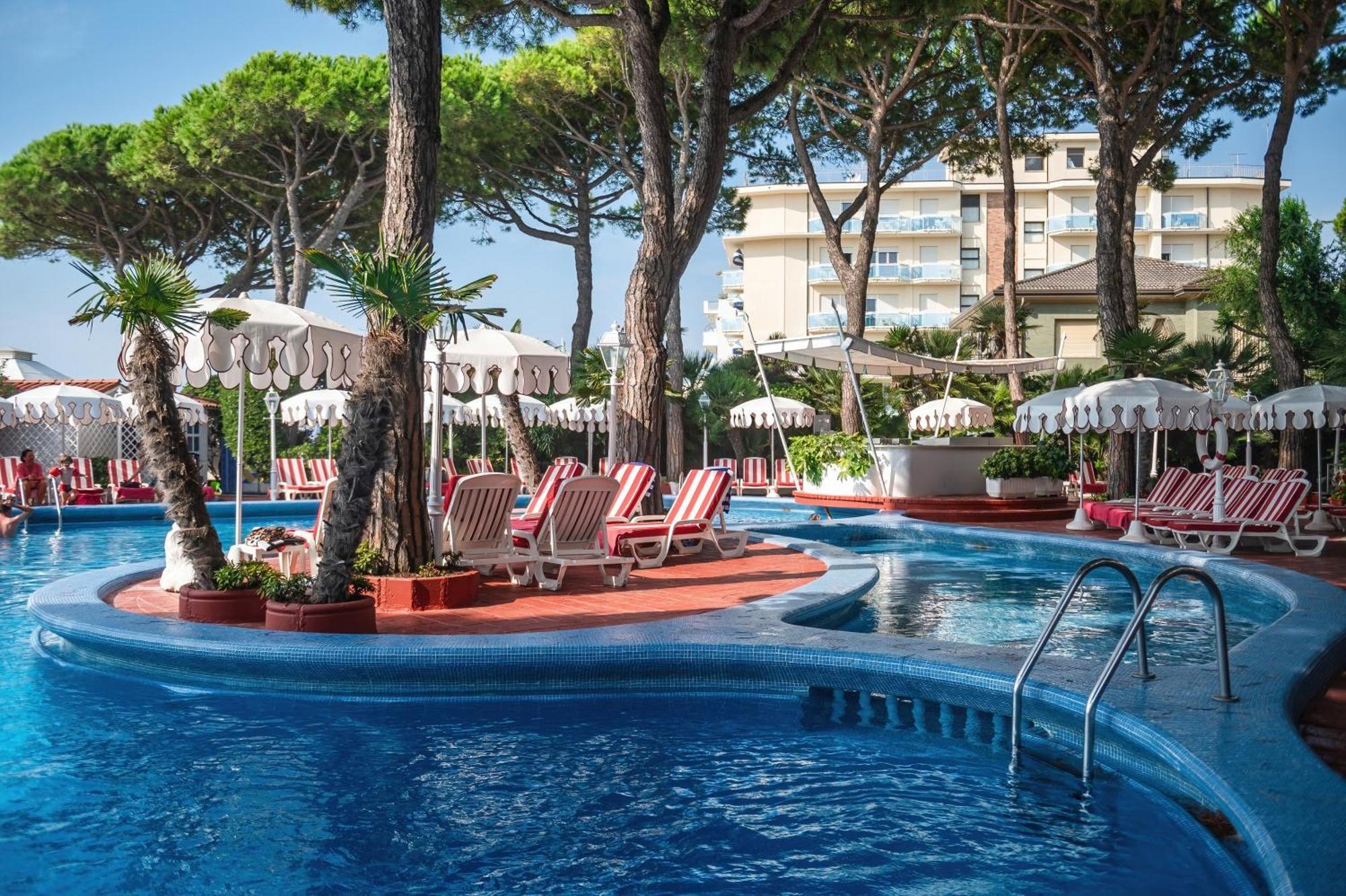 Agora Park Hotel Lido di Jesolo Exteriör bild